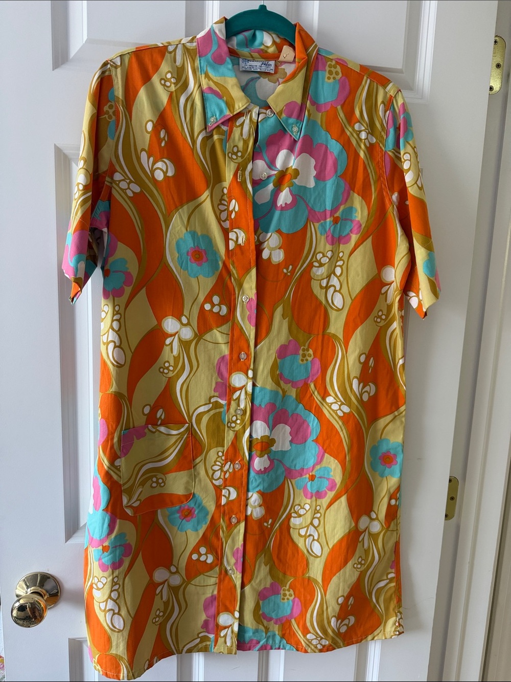Vintage Floral Button-Up Dress Vintage in Orange, Turquoise, Pink, Yellow